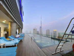 ALiving Luxury 2BR with Infinity Pool at Paramount Hotel Midtown Close to Dubai Mall & Burj Khalifa